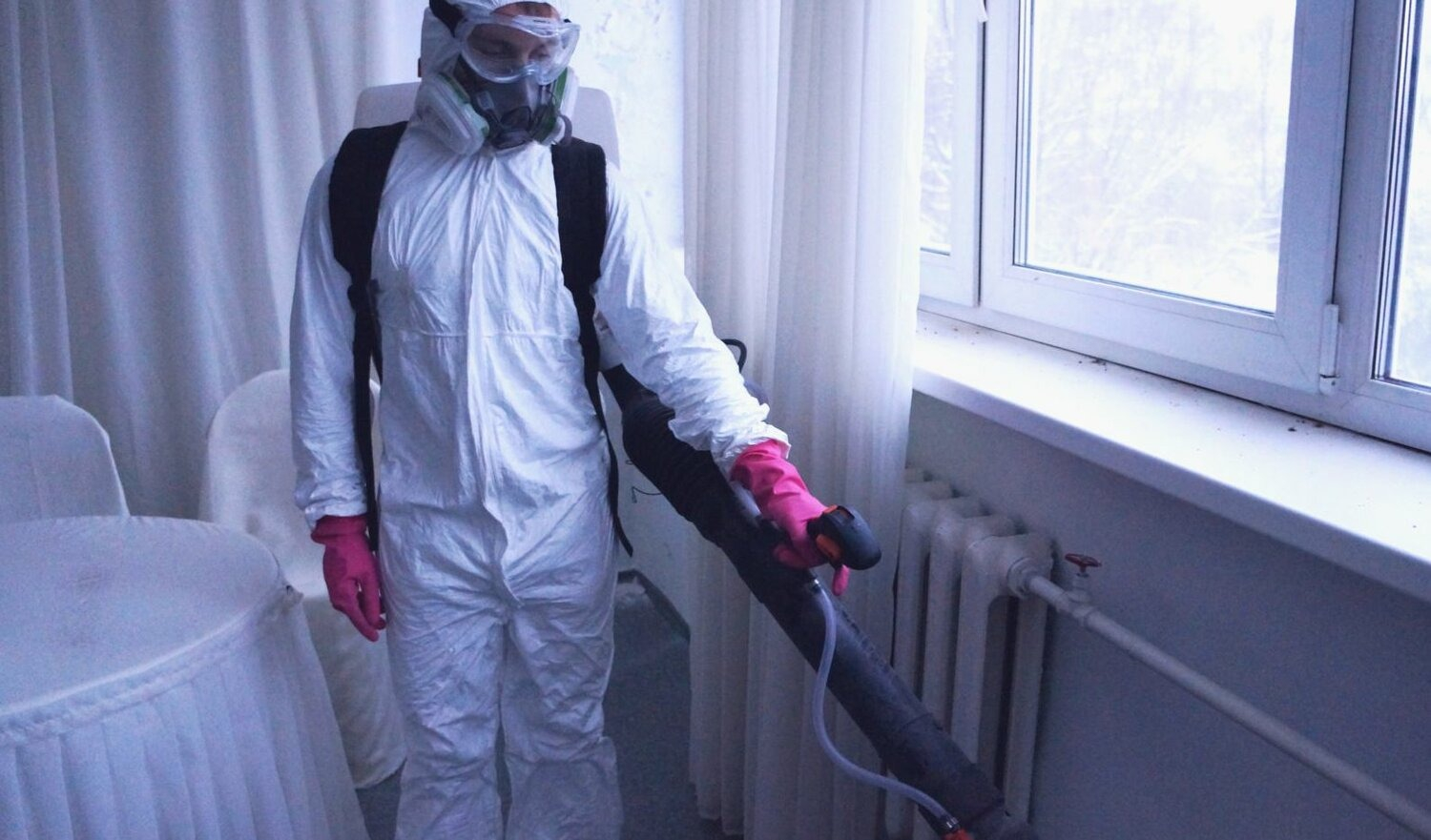 ФОТО Нужно ли выносить растения при дезинсекции в районе станции метро Преображенская площадь? | подробно